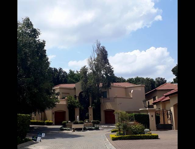 4 BEDROOM GATED ESTATE FOR SALE IN SANDOWN
